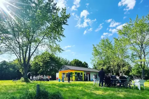 Neuer Name, neuer Look: Kiosk „N8weide“ am Nachtweideweiher Bobenheim-Roxheim.