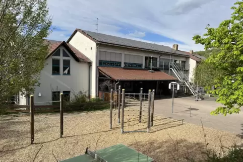 In den Sommerferien soll die brandschutztechnische Sanierung der Grundschule in Waldgrehweiler beginnen. Im kommenden Schuljahr In den Sommerferien soll die brandschutztechnische Sanierung der Grundschule in Waldgrehweiler beginnen. Im kommenden Schuljahr