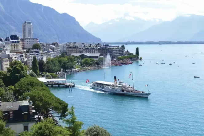 Zog auch schon die Band Black Cat Bone an: Montreux am Genfer See.