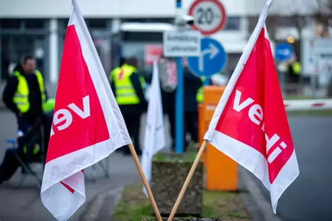 Noch bis Sonntagabend streiken Beschäftigte privater Busunternehmen. 