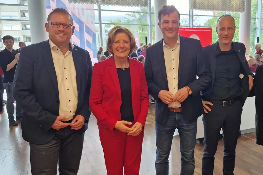 Führende SPD-Köpfe (von links): Bundestagsabgeordneter Christian Schreider, Ministerpräsidentin Malu Dreyer, Parteichef David Gu