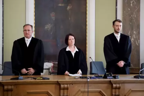 Die Kammer um die Vorsitzende Richterin Claudia Kurtze, Richter Christian Klewin (links) und Richter Nico Fritzmann folgten der 