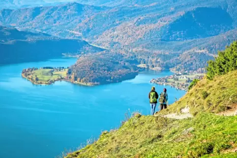 Vom Gipfel des Herzogstands hat schon der Märchenkönig auf den malerischen Walchensee geblickt. 