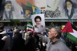 Anti-israelische Versammlung nach dem Freitagsgebet in Teheran. 