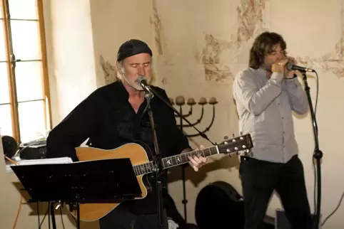 Denny Newman (links) und Albert Koch bei einem Auftritt anno 2014 in der ehemaligen Synagoge in Odenbach. 