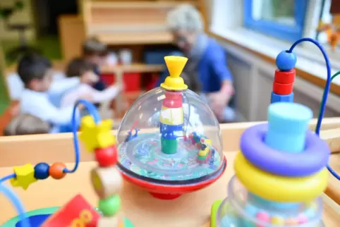 Auf Kante genäht: Plätze in Kindertagesstätten. 