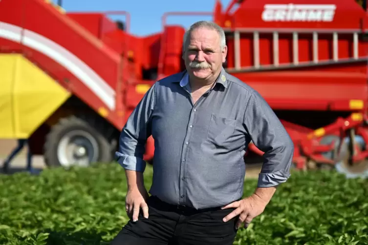 Der B&ouml;hler Johannes Zehfu&szlig; (65) ist stellvertretender Vorsitzender der EZG und im Vorstand des Bauernverbands Rheinland-Pfalz S&uuml;
