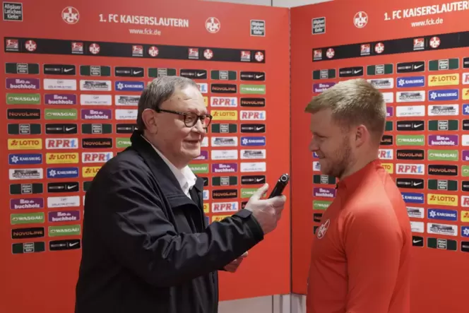 Für seinen Vorbericht auf das Spiel gegen Wehen Wiesbaden führte Michael Hasslinger ein Interview mit FCK-Kapitän Jean Zimmer.