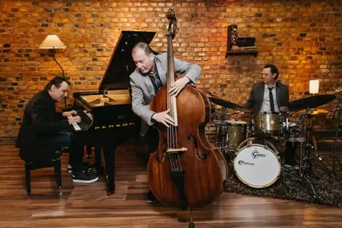 Das Jambo-Trio aus Brasilien gastierte auf seiner aktuellen Tour auch in Kaiserslautern, wo dieses Jahr der deutschen Einwanderu