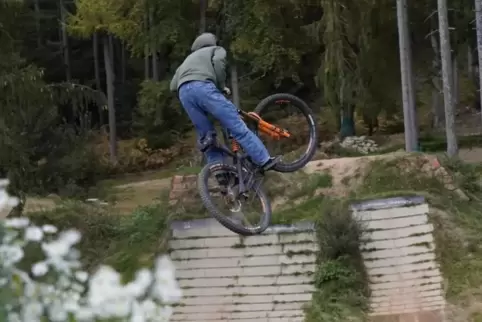 Oberhalb der Fasanerie soll ein Bikepark gebaut werden. Das Foto entstand im Bikepark Trippstadt. Oberhalb der Fasanerie soll ein Bikepark gebaut werden. Das Foto entstand im Bikepark Trippstadt.