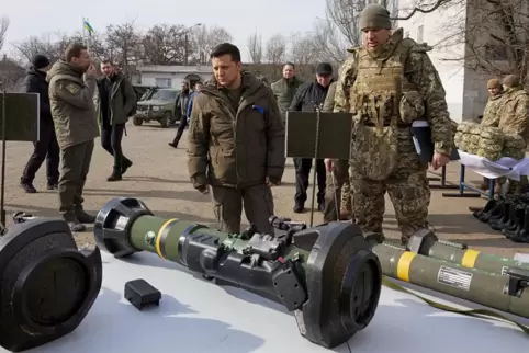 Die Ukraine wird von den USA dringend benötigte Waffen bekommen. 