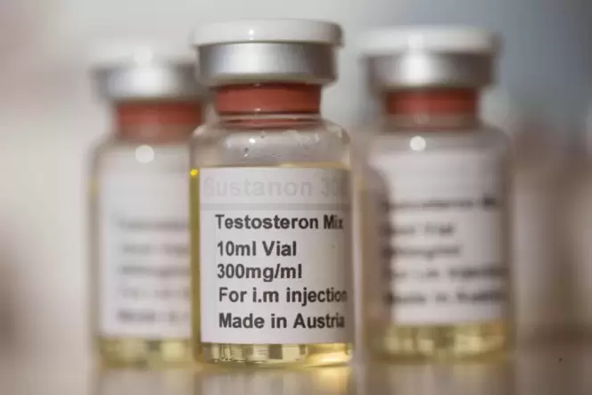 Der Arzt soll testosteronhaltige Dopingmittel verschrieben und damit gegen das Anti-Doping-Gesetz verstoßen haben.