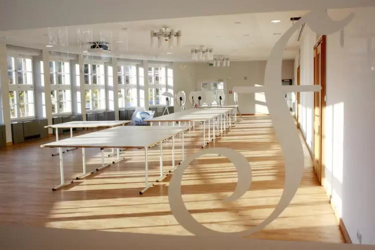 Im Wintergarten der Festhalle soll bald auch getraut werden.