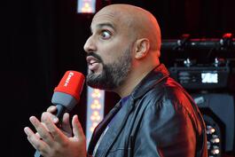 Mit einem Auftritt des Komikers Abdelkarim – hier bei einer Show im Jahr 2021 – endet am Sonntagabend das SWR3-Comedy-Festival i