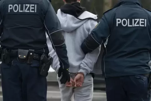Festnahme: In Speyer wurden im vergangenen Jahr prozentual mehr Straftaten aufgeklärt. 