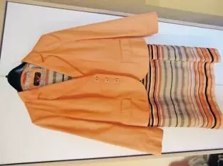 Selection by Oliver`s, Größe 42, beige orange gestreift, ärmellos, VHB 50€ Blazer-Jacke Größe 42 orange, 1x getragen VHB 70€, Ni