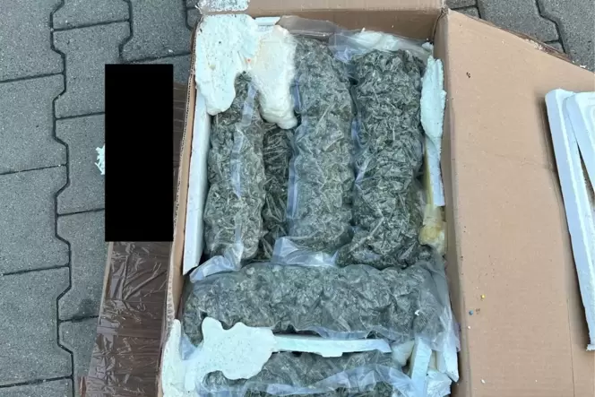 1,6 Kilogramm Marihuana in einem Paket