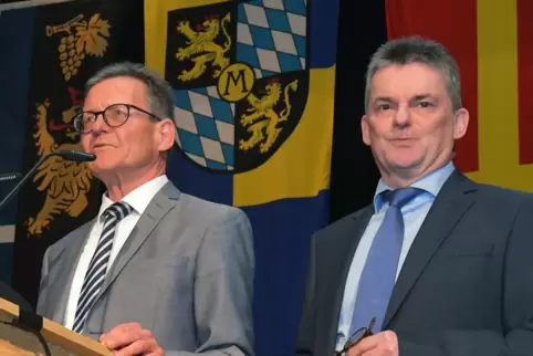 Geht in Ruhestand: Peter Lubenau (links) mit seinem Nachfolger Dieter Dörr (beide CDU). 