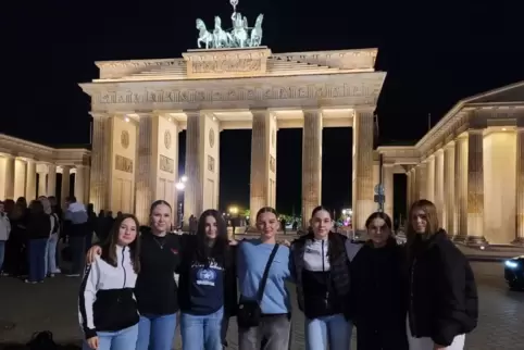 Kleiner Abstecher am Abend: Nach dem tollen sechsten Platz beim Bundesfinale von „Jugend trainiert für Olympia“ machten sich die Kleiner Abstecher am Abend: Nach dem tollen sechsten Platz beim Bundesfinale von „Jugend trainiert für Olympia“ machten sich die