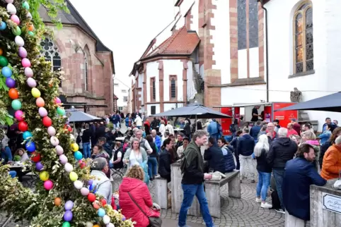 Der Wachenheimer Marktplatz war im vergangenen Jahr zum Start in den Mai gut besucht. 