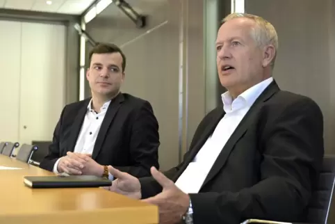 Kritischer Blick beim RHEINPFALZ-Gespräch: David Guthier (links) und Peter Uebel beziehen Stellung.