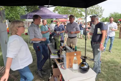 In Bockenheim gibt es schon länger Weinmessen, 2022 auch erstmals eine mit Piwi-Produkten aus pilzresistenten Trauben.