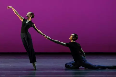 Das „Bayerische Junior Ballett“ ist die Nachwuchssparte des Bayerischen Staatsballetts und führt pro Jahrgang 16 junge Tanz-Tale