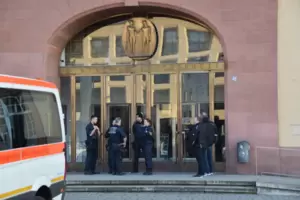 Am Dienstag vergangener Woche hat die Polizei in einem Hörsaal der Mannheimer Universität einen Mann niedergeschossen. Er starb Am Dienstag vergangener Woche hat die Polizei in einem Hörsaal der Mannheimer Universität einen Mann niedergeschossen. Er starb