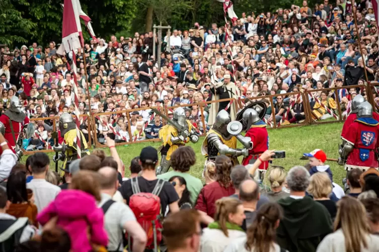 Großer Andrang: Schaukampf beim Spectaculum Worms. 