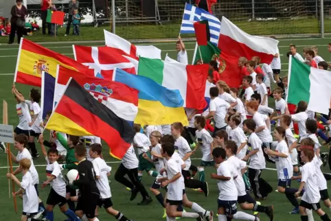 Stimmungsvoll: Einmarsch der Nationen bei der Mini-EM im Jahr 2012.
