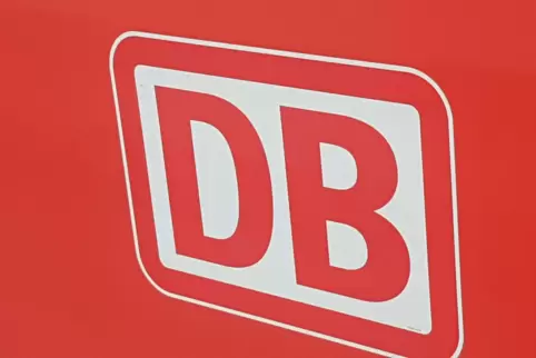 Zwischen Osthofen und Worms befinden sich laut Deutsche Bahn unbefugte Personen auf der Strecke.