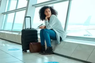 Aviophobie – die Flugangst – ist weit verbreitet. Medikamente können helfen, aber es gibt auch andere Lösungen.