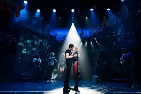 Hymnen und Helden: Szene aus „Rock of Ages“. 