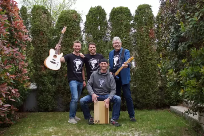 Die Band Horsch mol hi (von links): Stephan Scholz, Jonathan Graber, David Hällmeyer und Klaus Luckert.