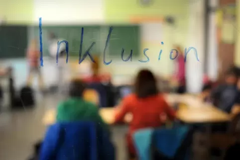 Was ist Wunsch, was ist Wirklichkeit? Es geht in der Diskussion um Fortschritte und Probleme bei der Inklusion von behinderten M