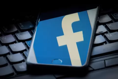 Ein Bot hat im Jahr 2019 massiv Daten von Facebook abgegriffen. 