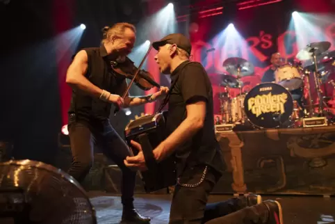 Tolles Konzert, beste Unterhaltung: das Fiddler’s Green-Konzert im Kasino der Kammgarn. 