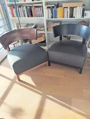 Zwei Sessel »Thomas« von Flexform, kaum benutzt, NP 7000 Euro für 3200 Euro zu verkaufen.