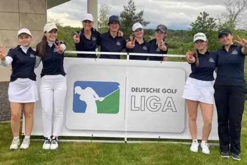 Legten in Mainz einen klasse Saisonstart in die Zweite Liga hin: die Frauen des Ersten Golfclubs Westpfalz mit (von links) Sophi