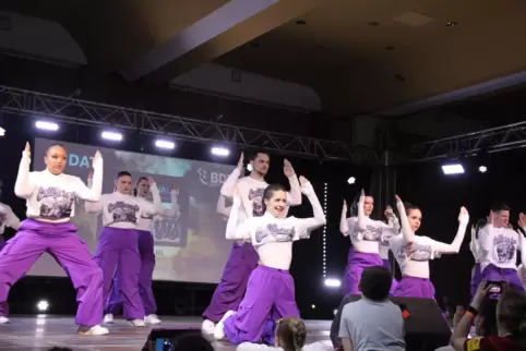 Die Formation Adrenalin von der Tanzschule Knöller aus Ludwigshafen. 