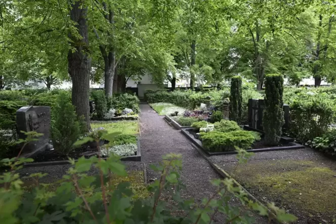 Der Heßheimer Friedhof ist nicht nur eine wertvolle Grünanlage, sondern auch eine Begegnungsstätte. Deshalb kommt er in den Wahl
