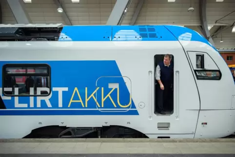 Ein Akku-Testfahrzeug der Bauart, die in der Südpfalz eingesetzt werden soll. 