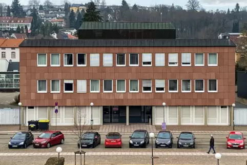 Vorm Landgericht Zweibrücken muss sich ein 73-Jähriger wegen versuchten Mordes verantworten. 