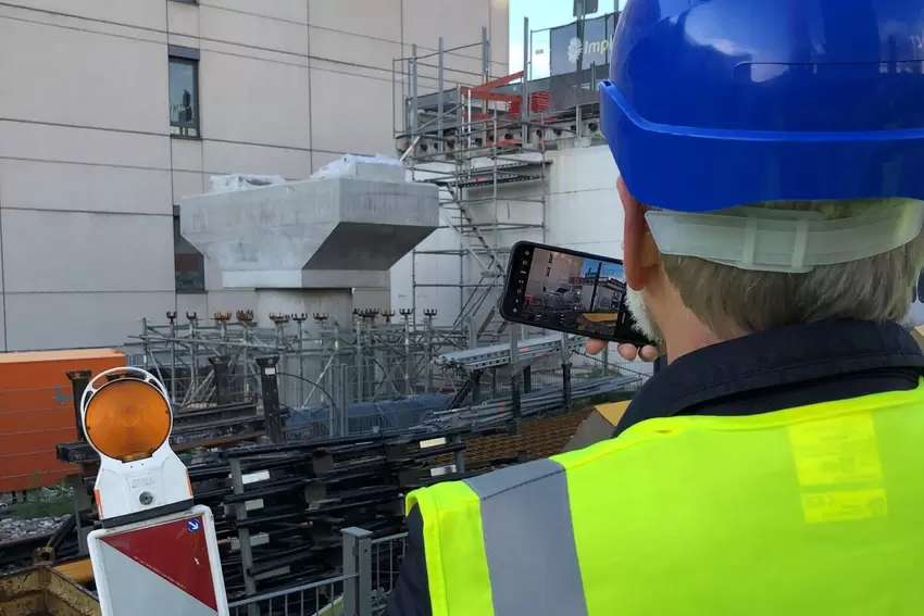 Blick fürs Detail: Ein Brückenkopf ist bereits fertig.