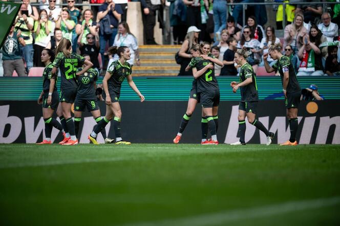 Zum zehnten Mal haben die Fußball-Frauen des VfL Wolfsburg den DFB-Pokal gewonnen.