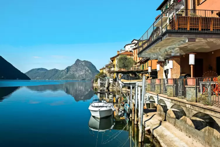 In Lugano locken das Freibad Lido und der Parco Ciani zum Sprung ins kühle Nass des Luganer Sees.