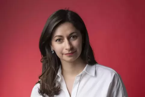Corinna Kulenkamp präsentiert ihren Debütroman „Aprikosenzeit, dunkel“ erstmalig in ihrer Heimatstadt. 