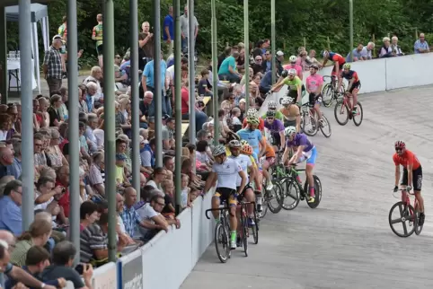 20 Nationen: Radsportler aus der ganzen Welt versammeln sich in Friesenheim.