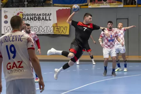Handball-Hexenkessel: Beim Endspiel Deutschland gegen Kroatien tobte die Halle Am Kanal. Seit Montag laufen hier nun Sanierungsa