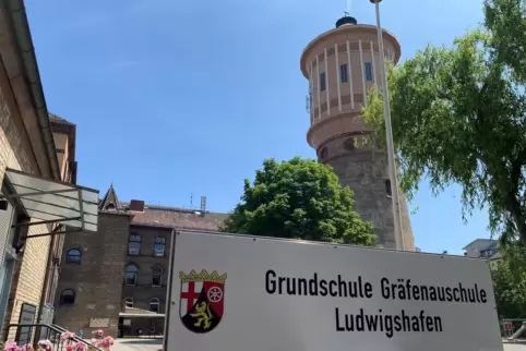 An der Gräfenauschule im Hemshof müssen in diesem Jahr möglicherweise 44 Kinder die erste Klasse wiederholen.